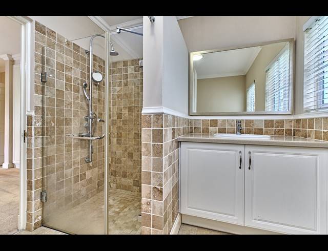 3 BEDROOM FREESTANDING FOR SALE IN WATERFALL VALLEY MATURE LIFESTYLE ESTATE